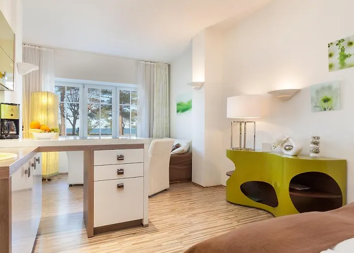 Direkt am Strand mit Meerblick und Sauna - FeWo Strandidyll